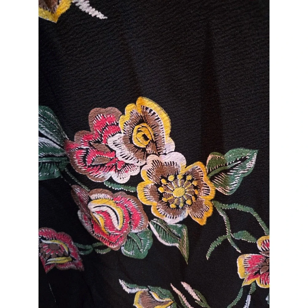 Jesse & James Black Floral Embroidered Pencil Skirt Plus Size 1X Elastic Waist